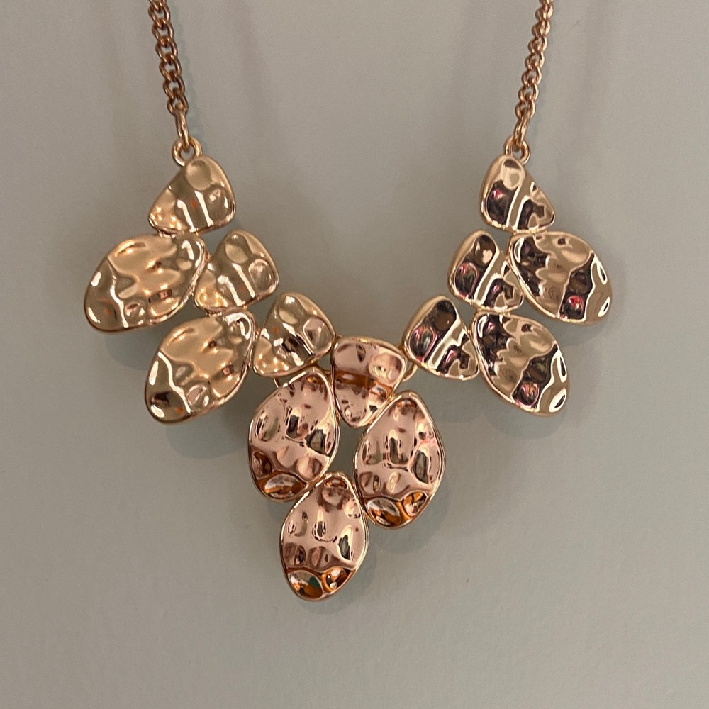 Elegant Gold Statement Necklace